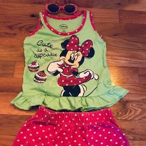 Disney outfit sz 4 toddler